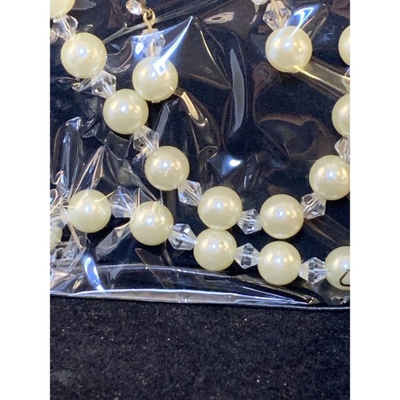 New Avon Lucy Pearlesque 3 Piece Gift Set Cream (1568-A-B) - Picture 4 of 4